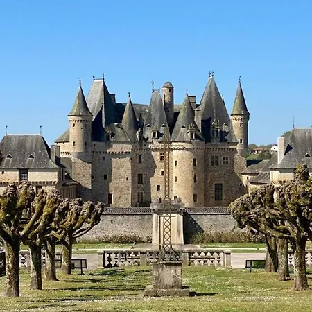 Thistle Mialet (Dordogne)