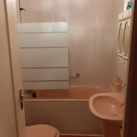 Thistle Semesterbostad *